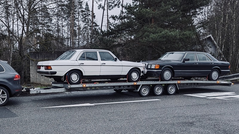 Odťah dvoch veteránov Mercedes z Nemecka